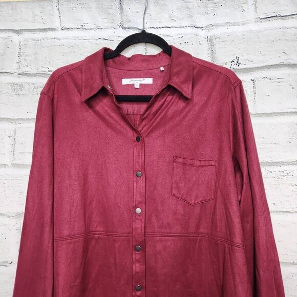 Foxcroft NYC Collared Chest Pocket Full Snap Button-Up Top Maroon Size 18 Suede - Picture 2 of 13